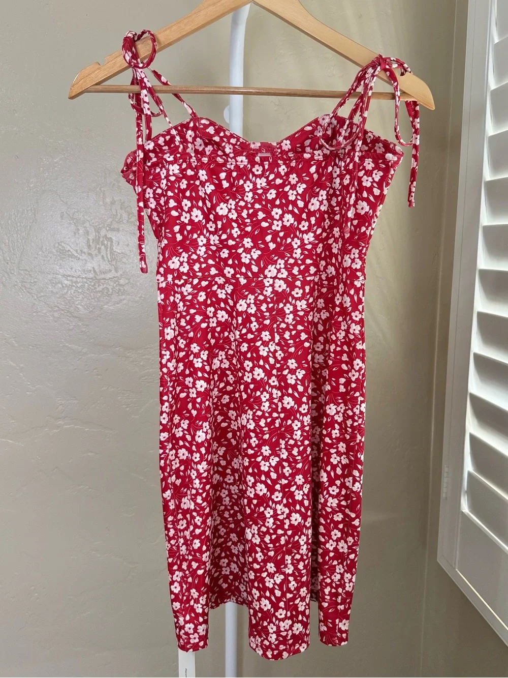 Commense Red and White Floral Tie Strap Mini Dress XS NWT